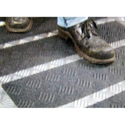 Taśma Antypoślizgowa Odkształcalna 3M 18.3m x 51mm.webp